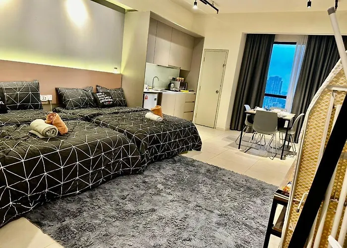 Royal Place- Tamarind Suite